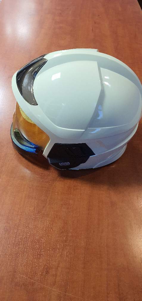 MSA GALLET F1 XF zlatý štít